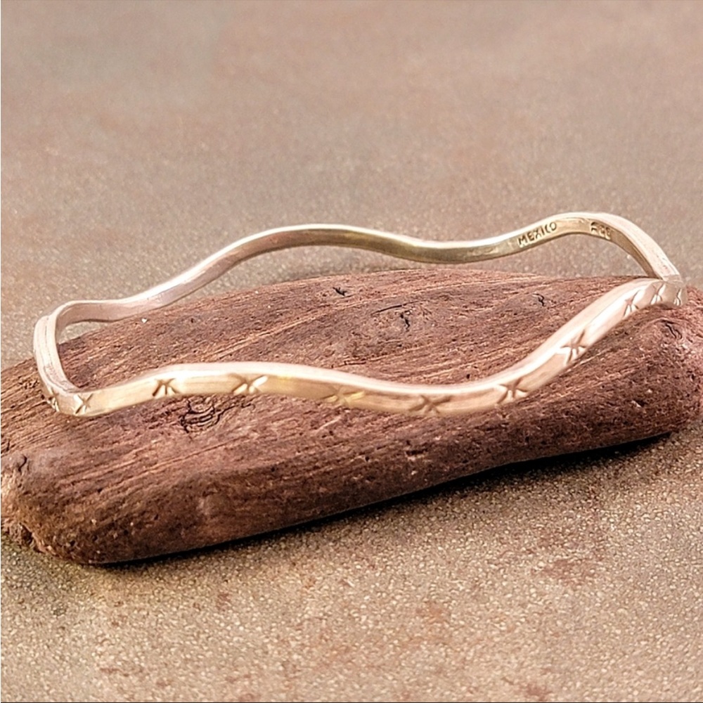 Vintage Sterling Stamped Wavy Mexico Bangle Bracelet